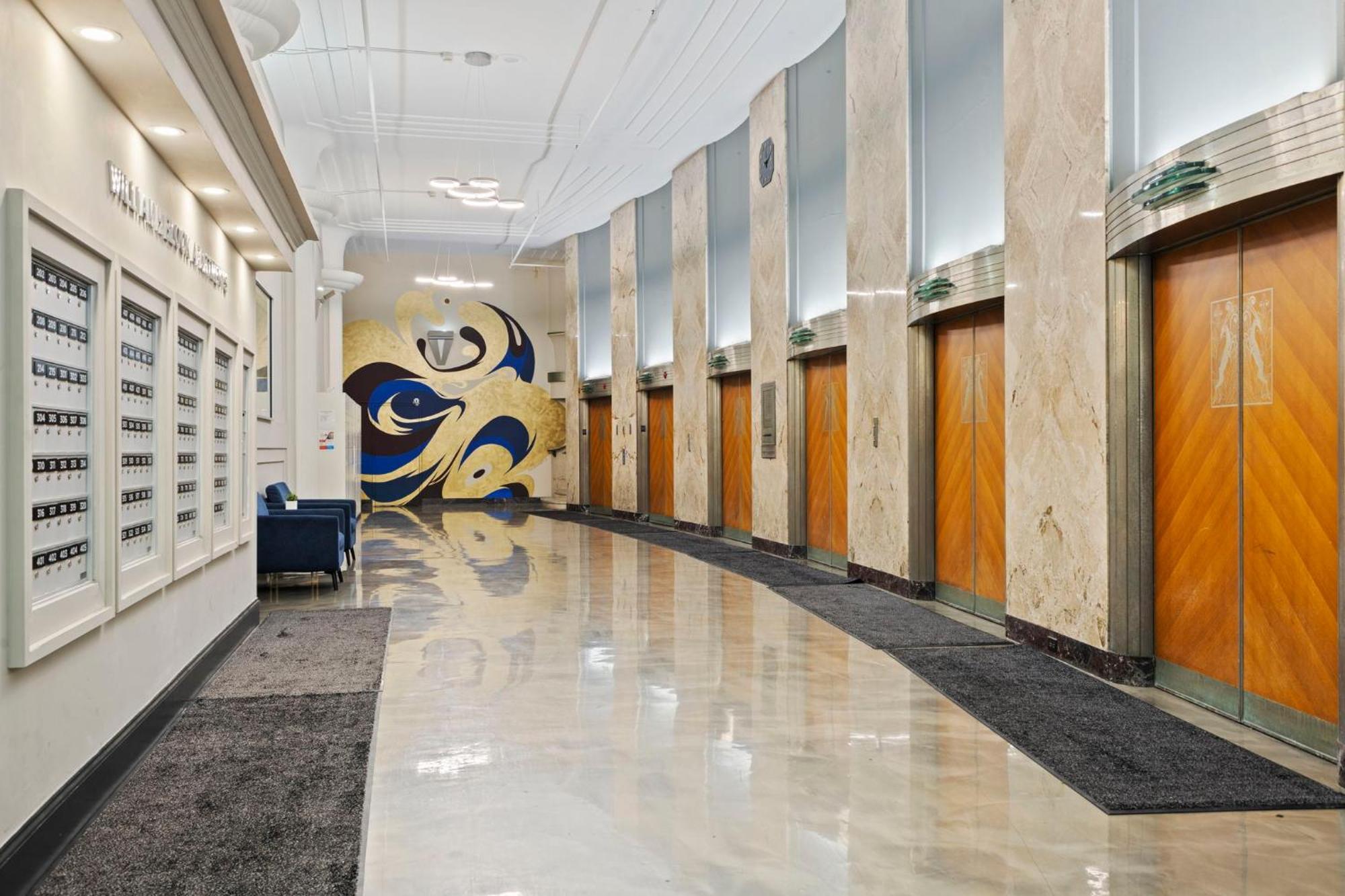 Indy Metro Stay - Sleeps 8 - Skywalk Access - Monument Circle Indianápolis Exterior foto