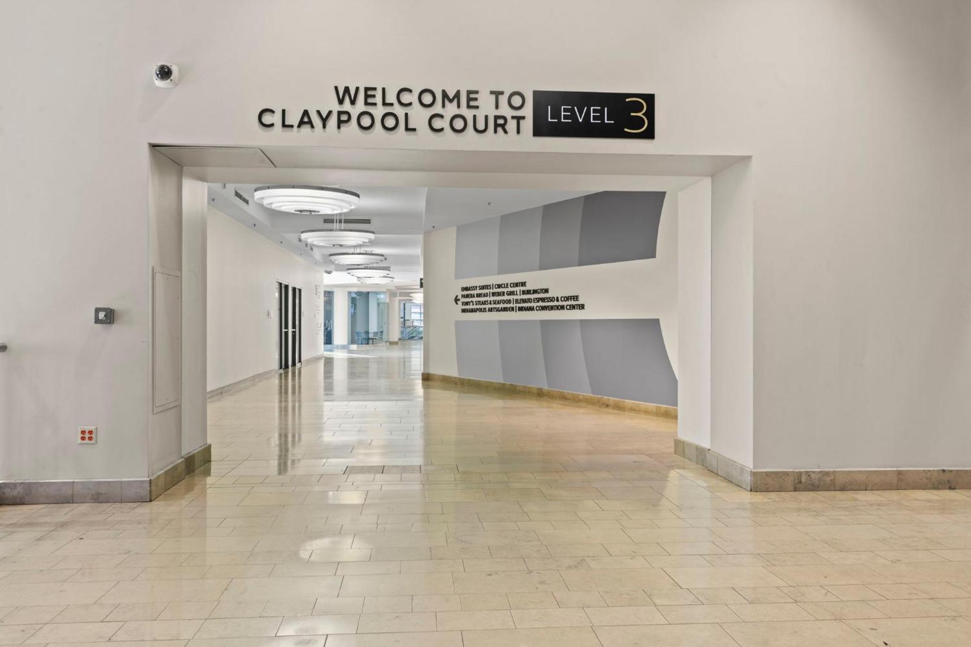 Indy Metro Stay - Sleeps 8 - Skywalk Access - Monument Circle Indianápolis Exterior foto